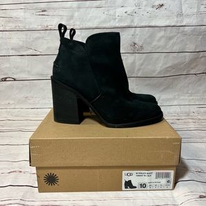 UGG Pixley suede boot black size 10